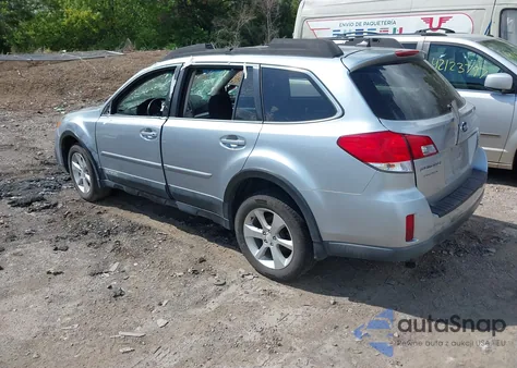 2014 Subaru Outback 2.5I Premium z USA, uszkodzony, nr VIN 4S4BRBCC9E3286870